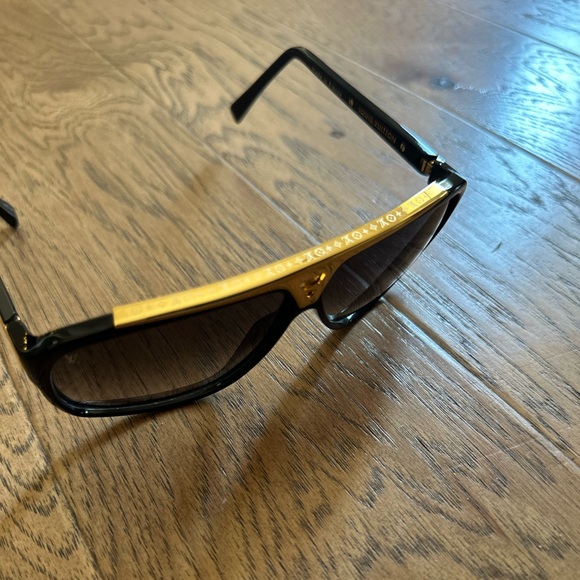Louis Vuitton “Evidence” Aviator Sunglasses, Black - Picture 3 of 12